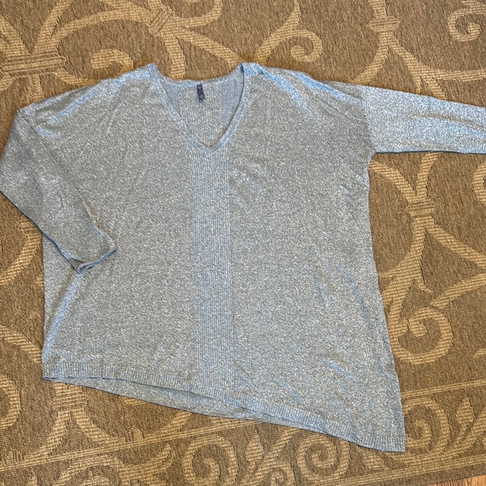 NYDJ Silver shimmer knit V-Neck Asymmetrical Sweater Women’s S fits oversized